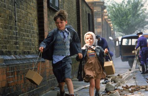 gomovie hope and glory|Hope and Glory (film) .